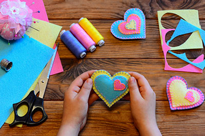 A Valentine's heart made thanks to the felt craft