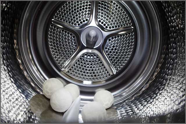 Wool dryer balls in a tumble dryer