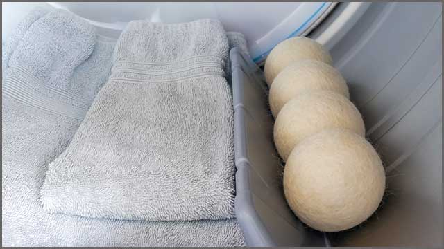 Clean laundry with non-toxic wool balls